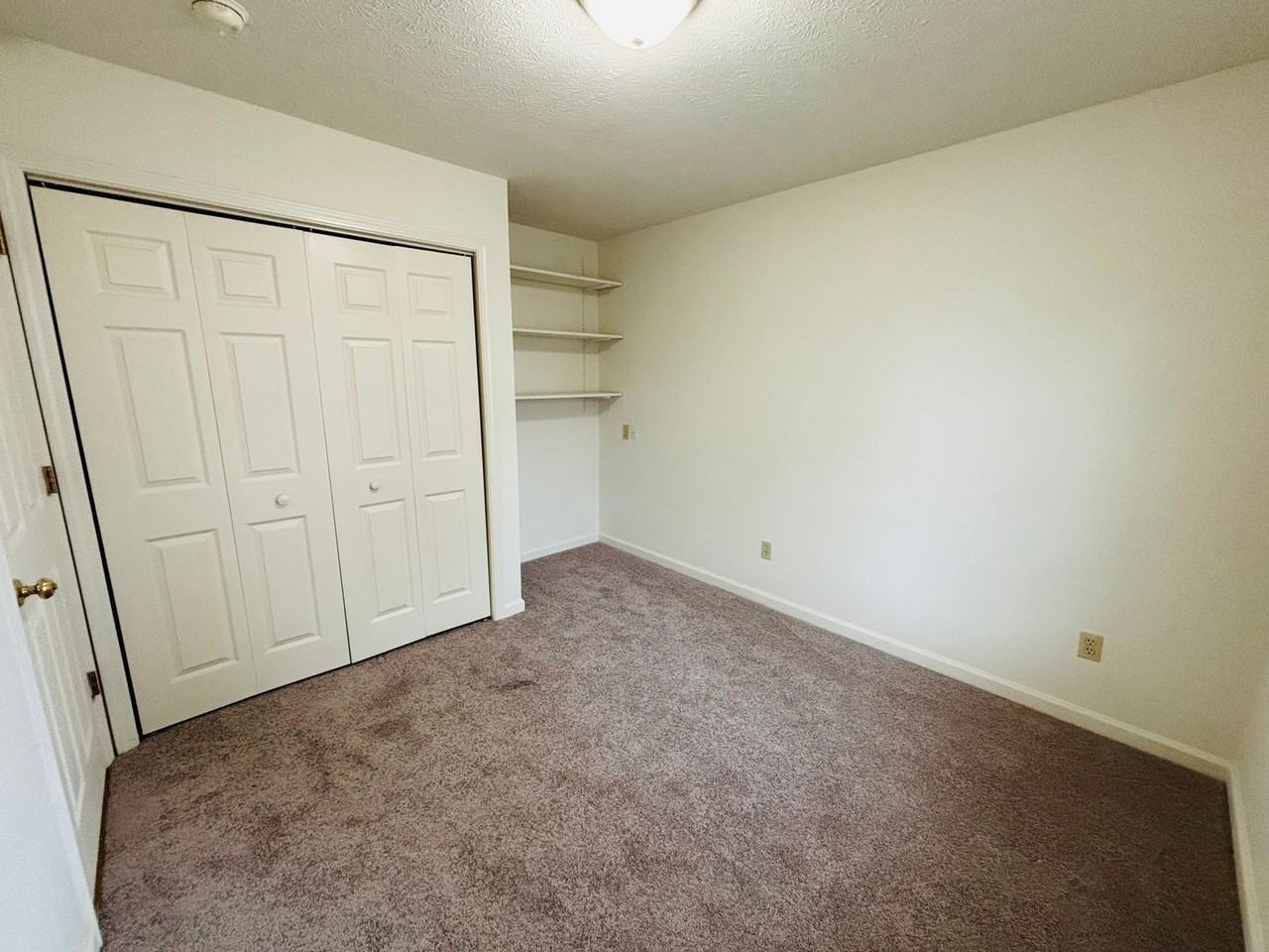 105 Majestic Dr - Photo 2 of 18
