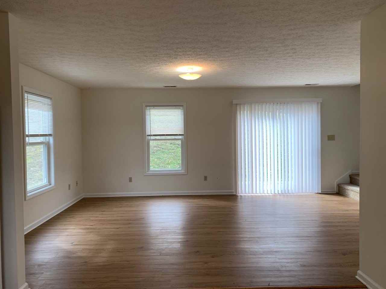 1050 Long St - Photo 3 of 10