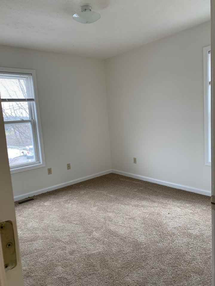 1050 Long St - Photo 7 of 10