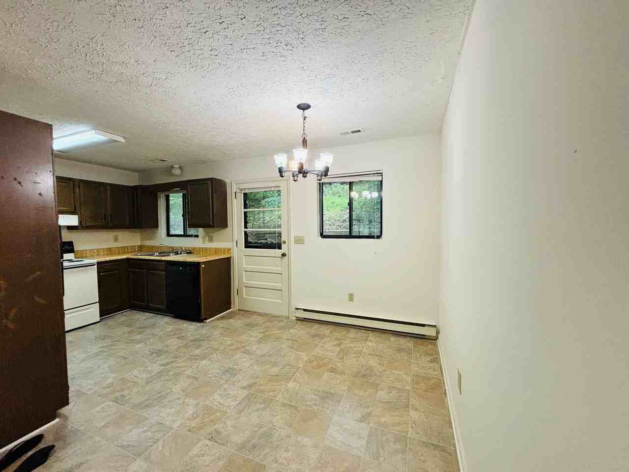 1813 Gardenspring Dr - Photo 6 of 24