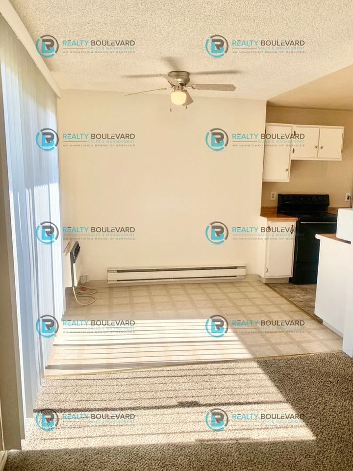 3909 Clear Acre Ln - Photo 5 of 21