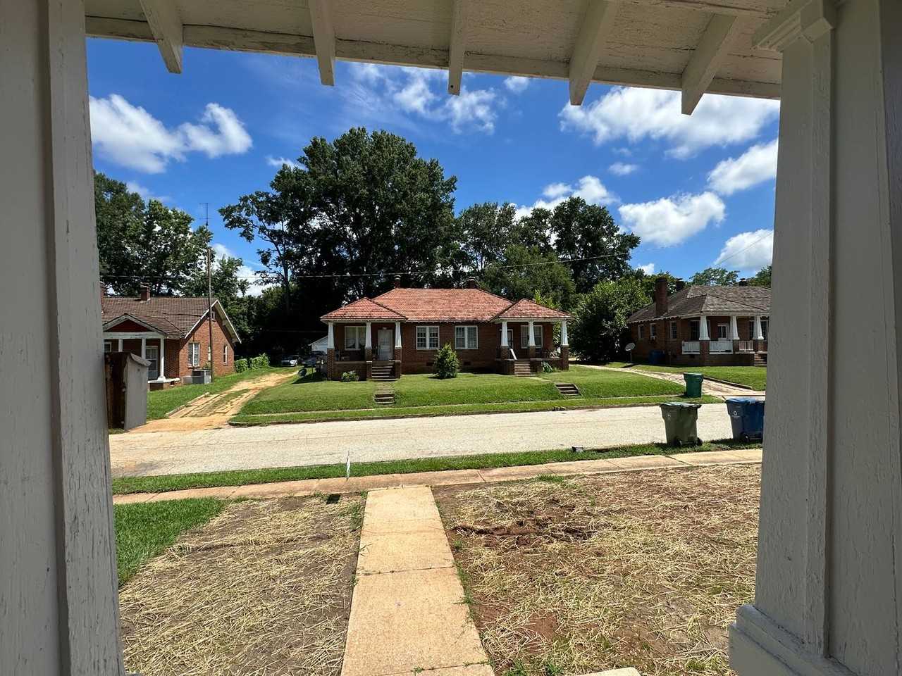 618 Grier St - Photo 4 of 16