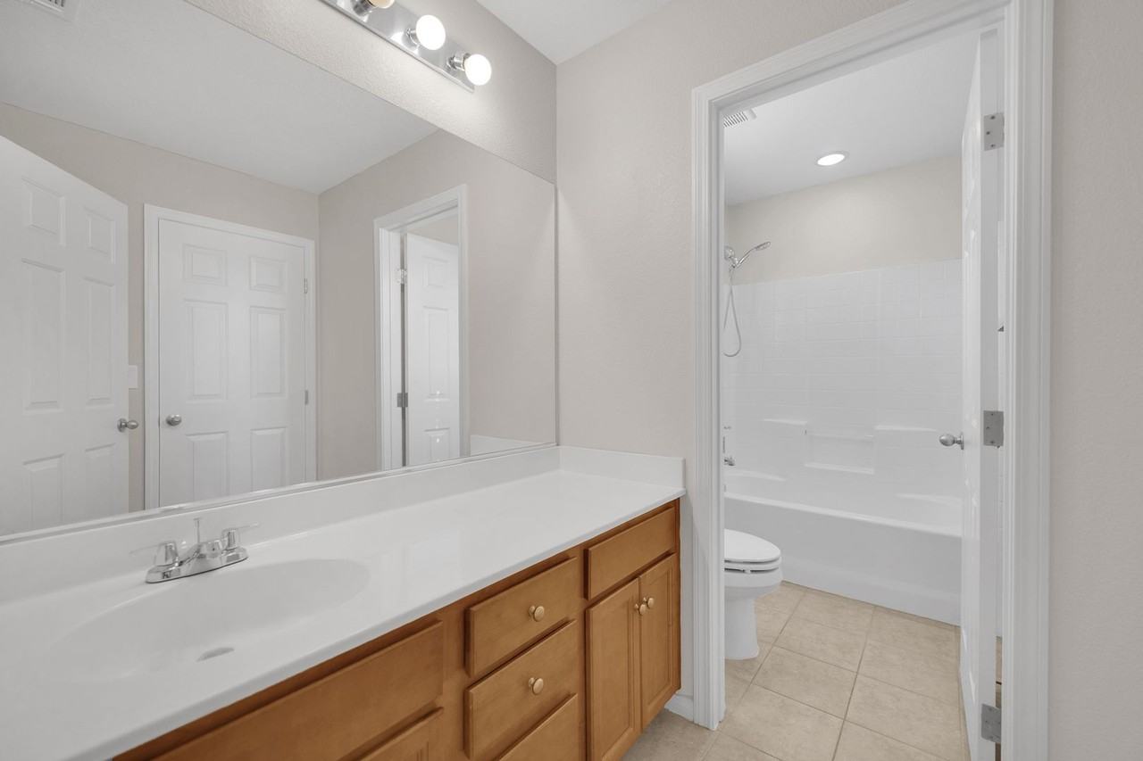 1548 Otero Valley Ct - Photo 3 of 39