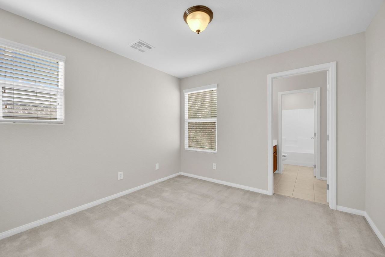 1548 Otero Valley Ct - Photo 5 of 39