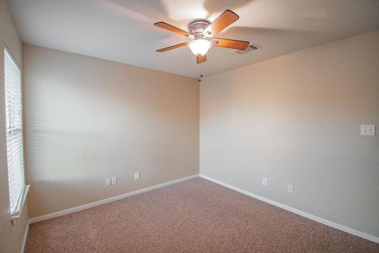 312 Pheasant Rdg - Photo 4 of 34