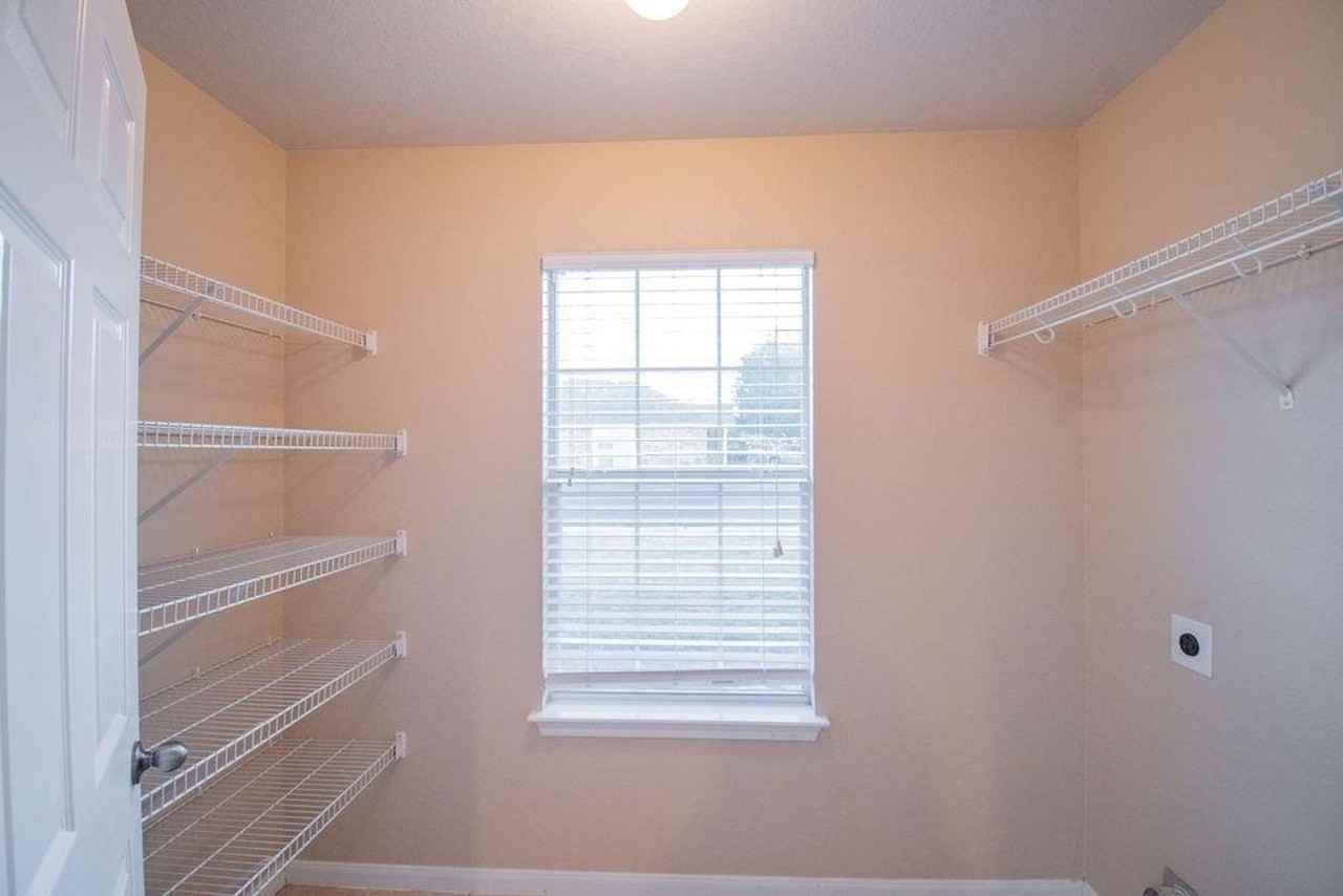 312 Pheasant Rdg - Photo 4 of 34