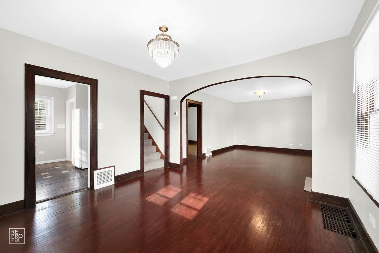 1009 Prairie St - Photo 3 of 10