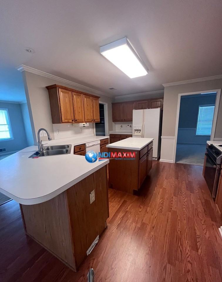 1925 Wynfield Point Dr - Photo 4 of 12