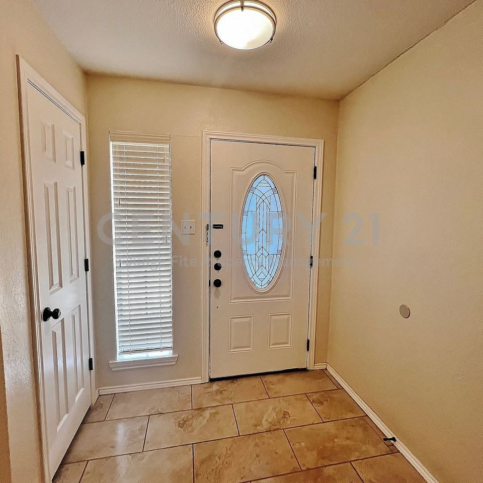 4808 Waxwing Dr - Photo 3 of 21