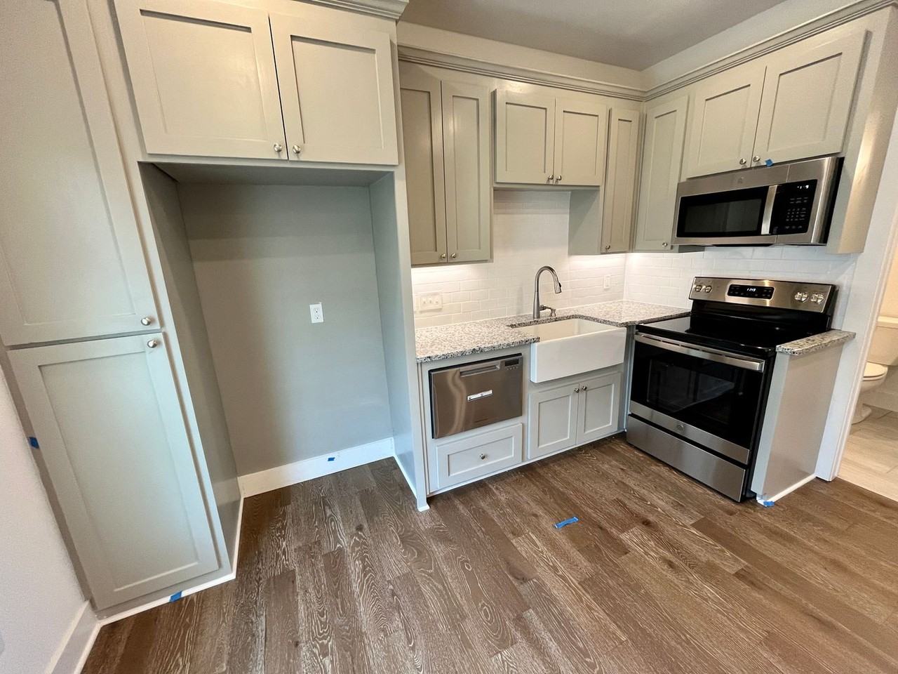 3850 W Somerville Ln - Photo 3 of 8