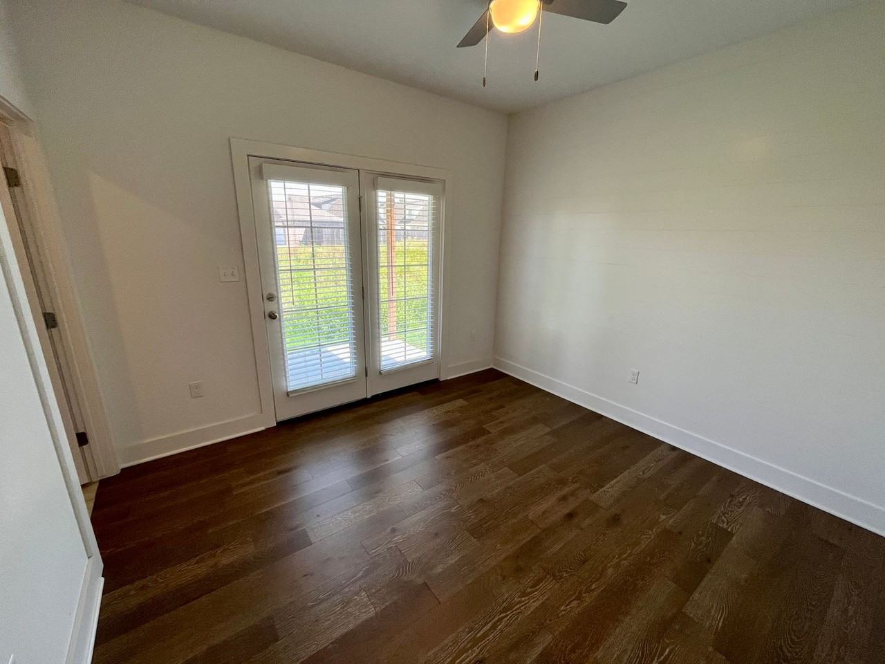 3850 W Somerville Ln - Photo 5 of 8