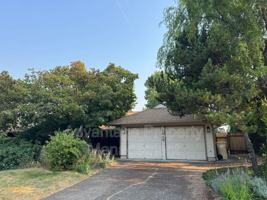 featured image of 1440 Nw Meadowgreen Pl