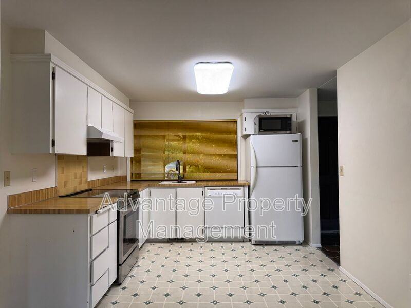 1440 Nw Meadowgreen Pl - Photo 4 of 30