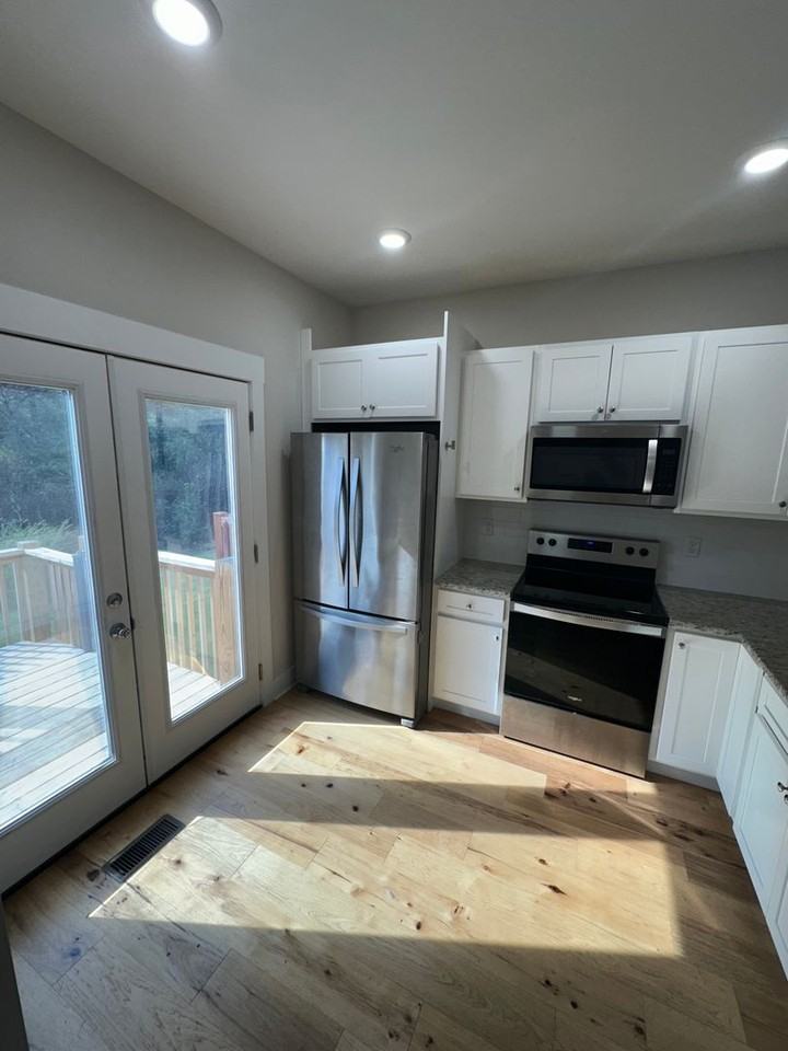 8492 Old Cleveland Pike - Photo 5 of 30