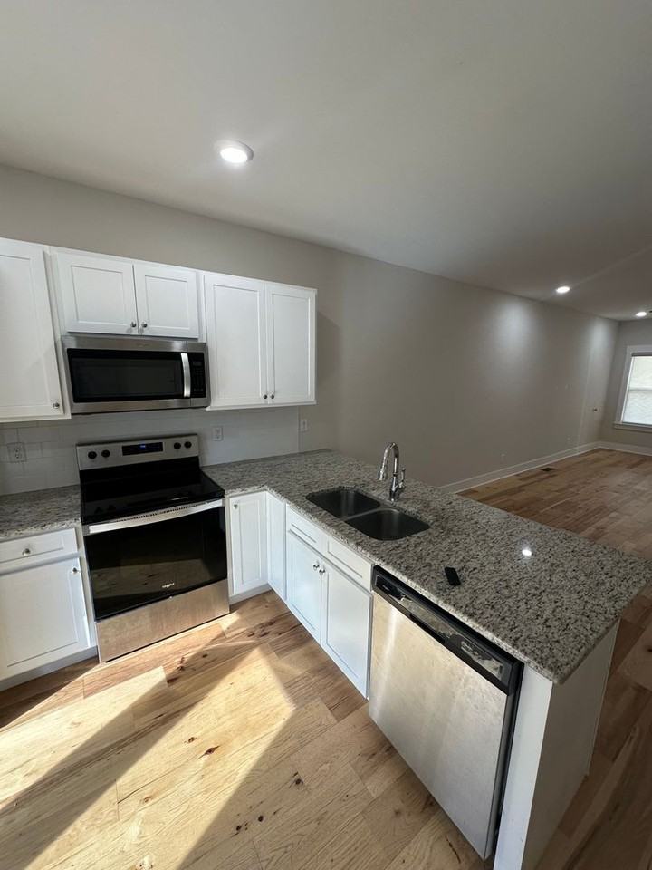 8492 Old Cleveland Pike - Photo 6 of 30