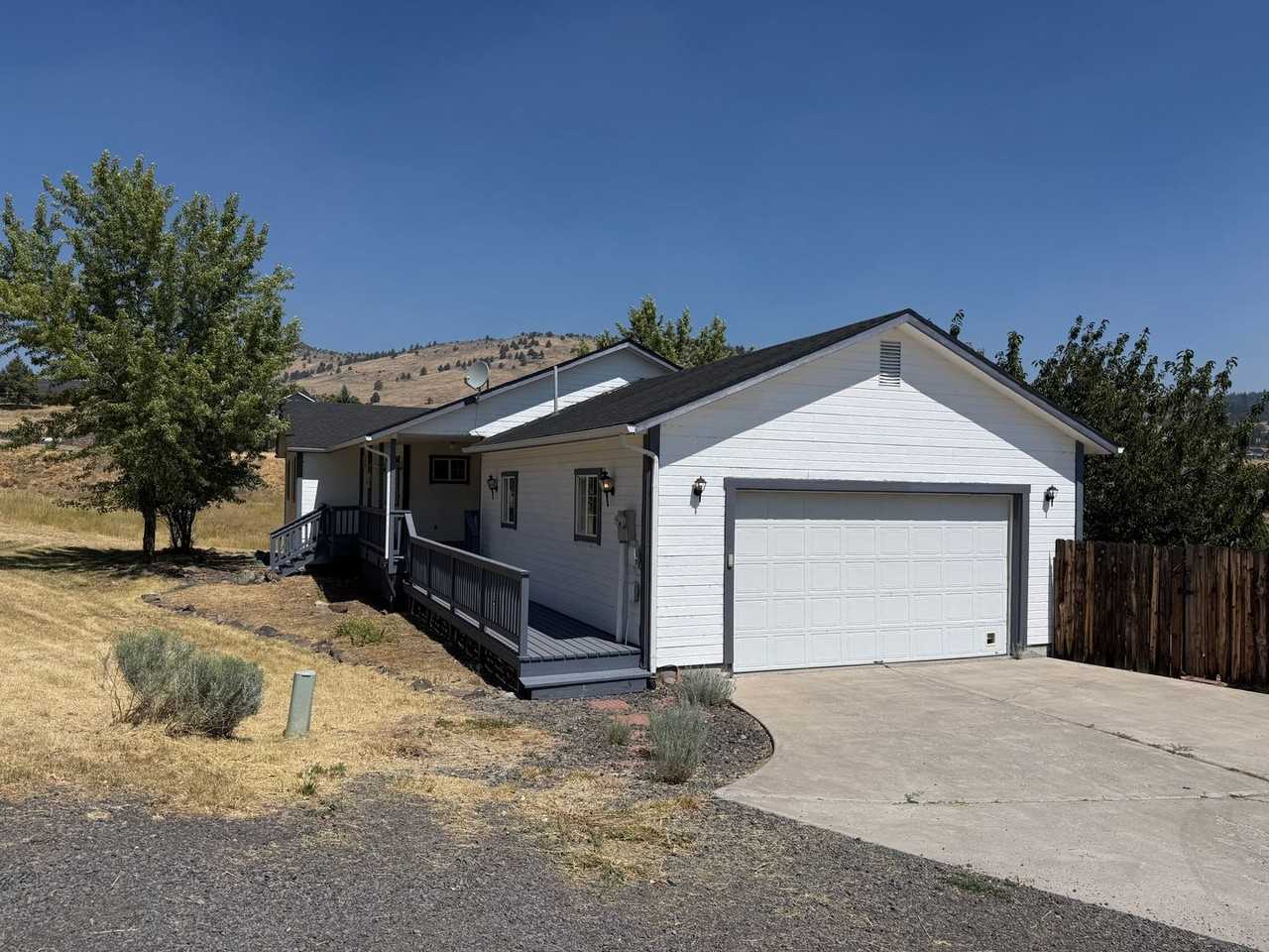 1839 Melanie Ct - Photo 4 of 31