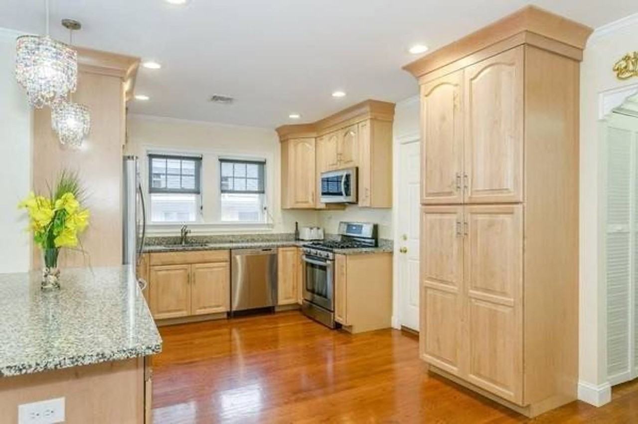 12 Eliot Cres - Photo 2 of 10