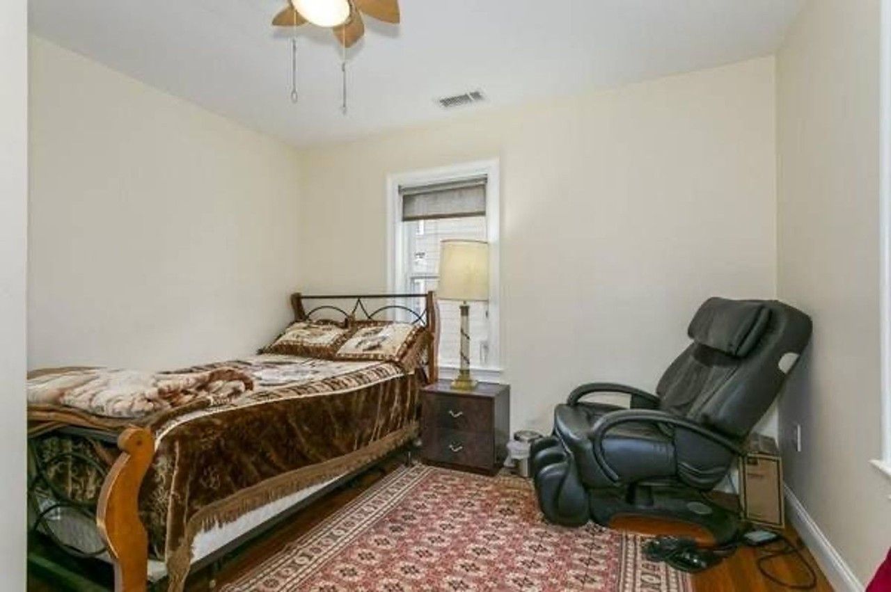 12 Eliot Cres - Photo 3 of 10