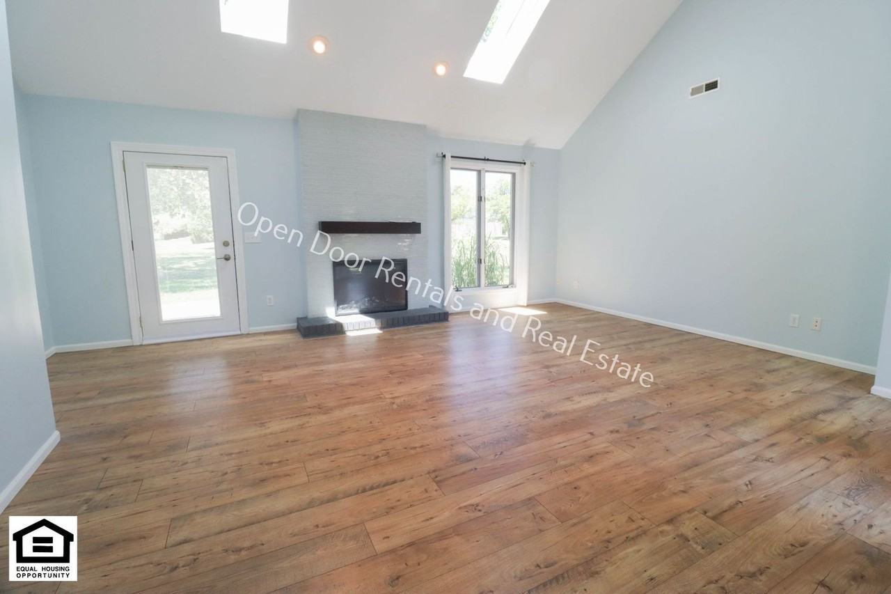 3216 Twisted Branch Pl - Photo 4 of 23