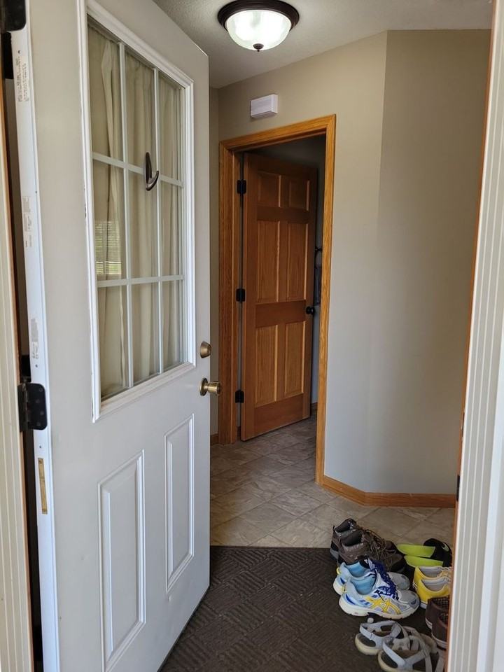 1790 Bennett St - Photo 3 of 15