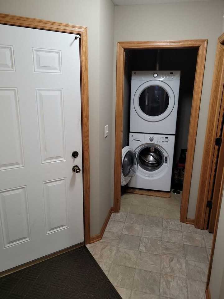 1790 Bennett St - Photo 4 of 15