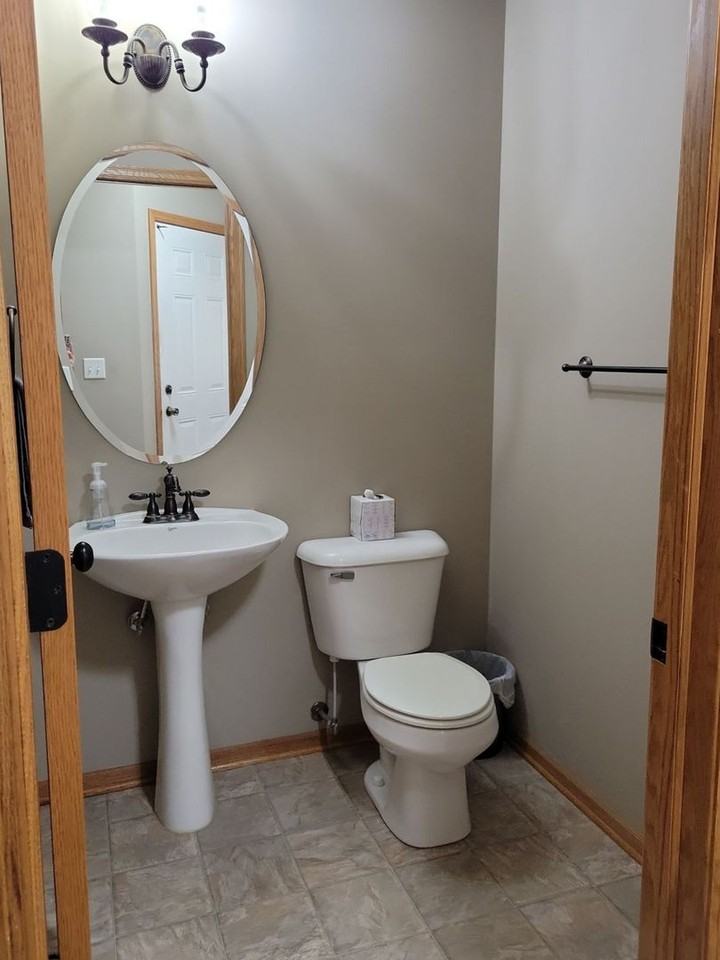 1790 Bennett St - Photo 5 of 15