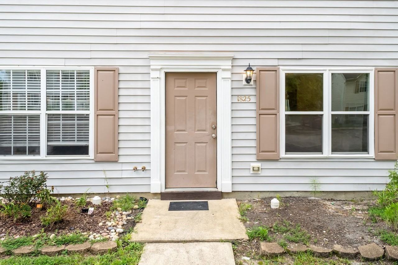 1825 Vintage Rd - Photo 4 of 23
