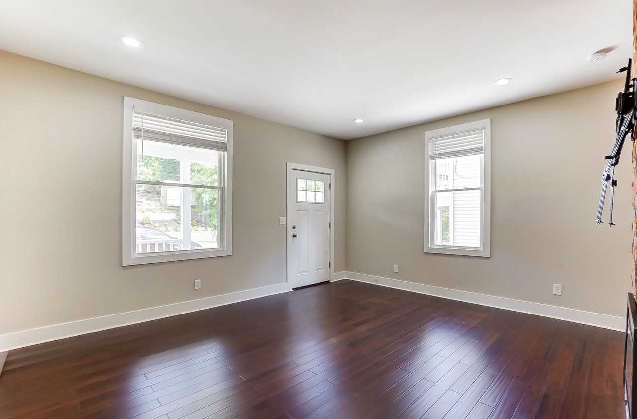 5107 Marion Ave - Photo 3 of 39