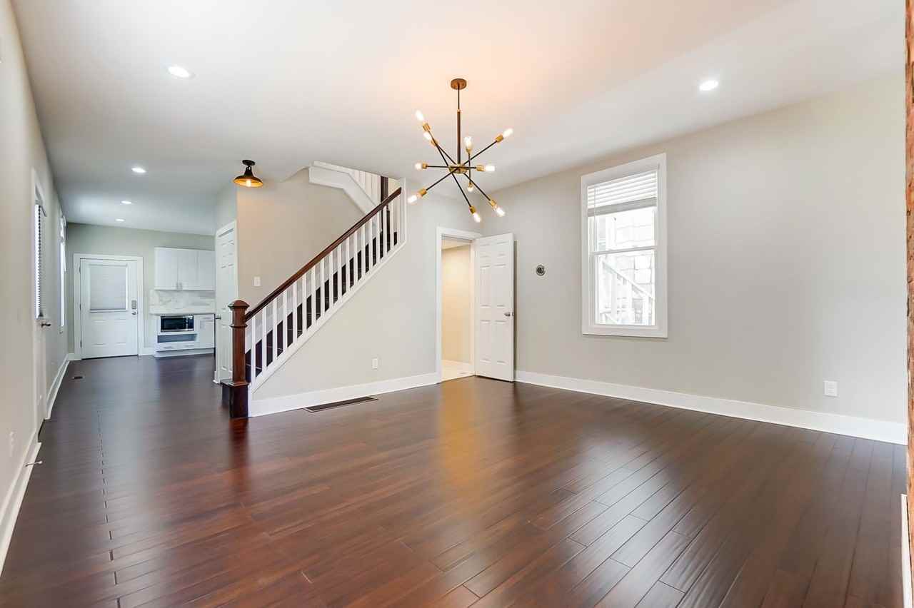 5107 Marion Ave - Photo 7 of 39
