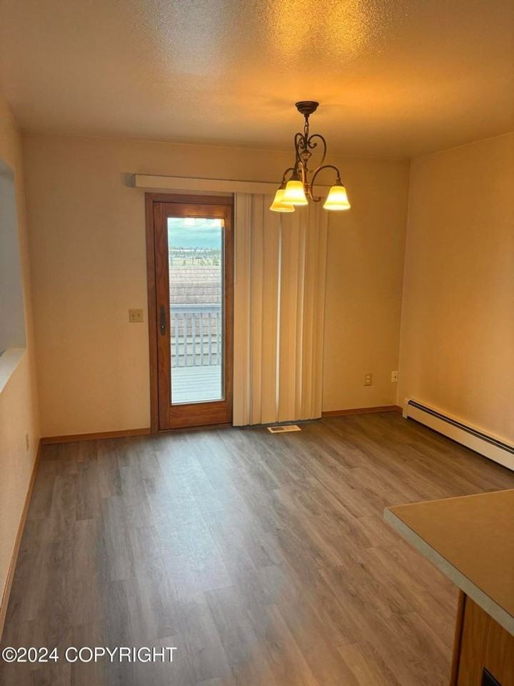 3470 Orbit Cir - Photo 4 of 12