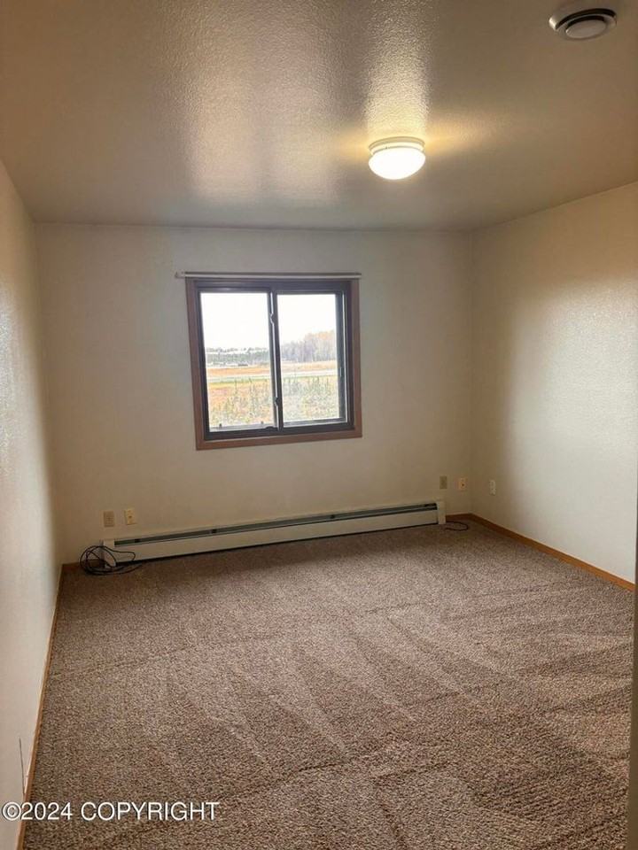 3470 Orbit Cir - Photo 7 of 12