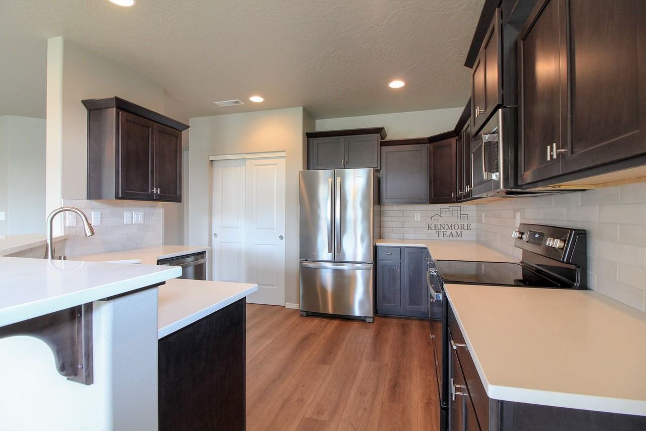 545 Marysville Way - Photo 2 of 11