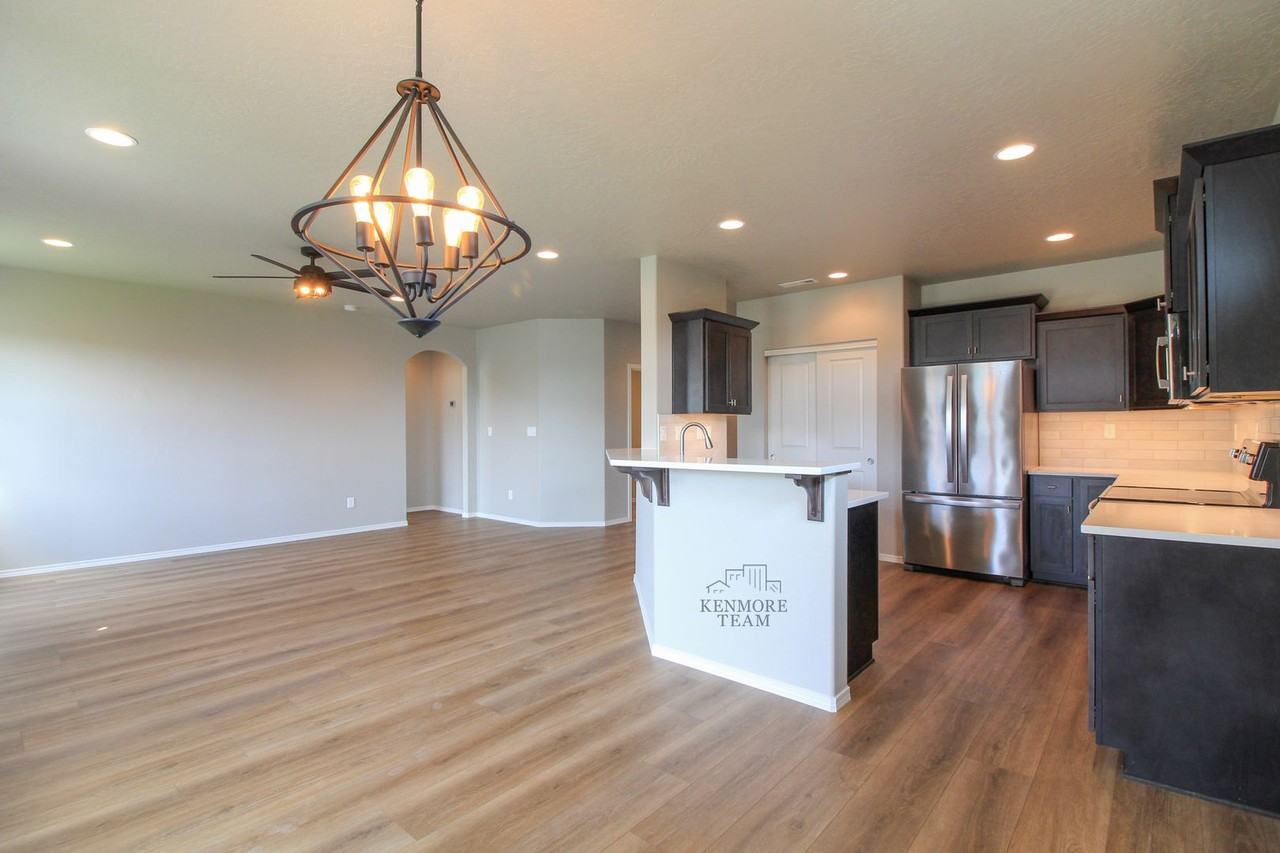 545 Marysville Way - Photo 3 of 11