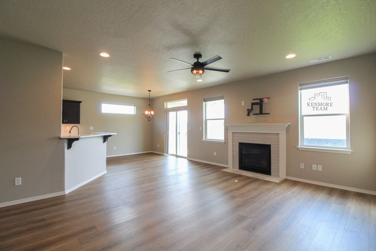 545 Marysville Way - Photo 5 of 11