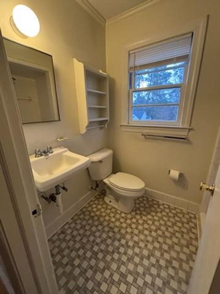 1803 E 6th St #6 - Photo 3 of 5