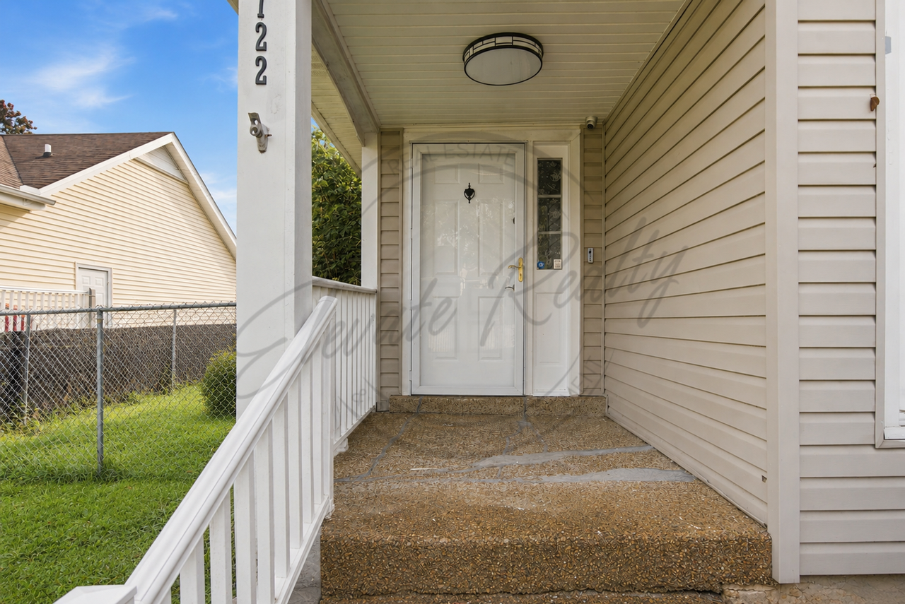722 Heritage Square Dr - Photo 2 of 22