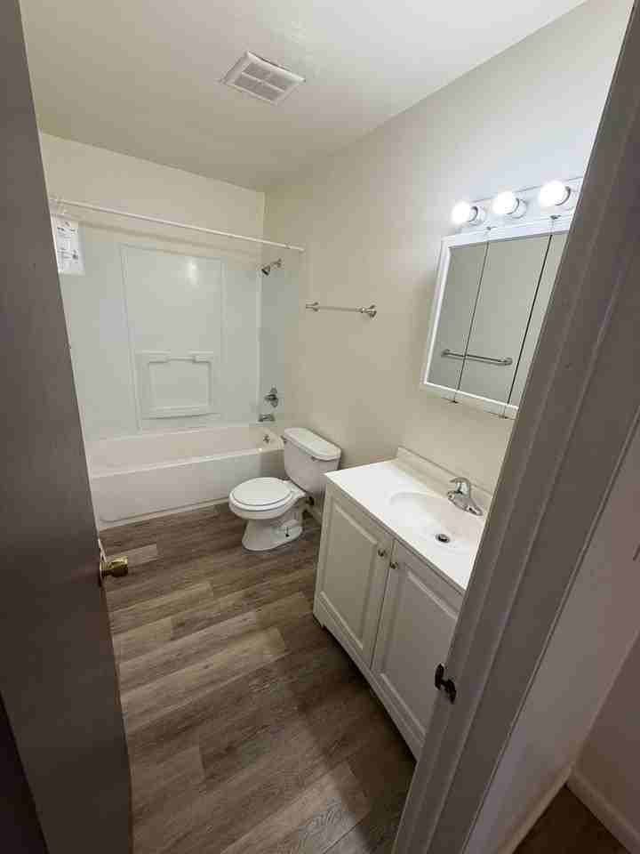 732 37th Avenue Ct - Photo 7 of 8