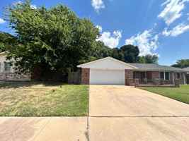 featured image of 1605 Miranda Ave