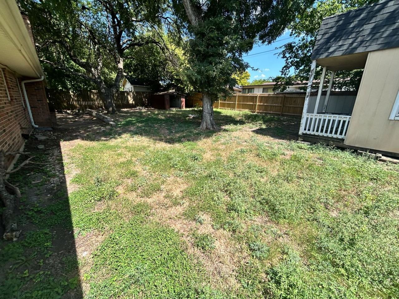 1605 Miranda Ave - Photo 2 of 7