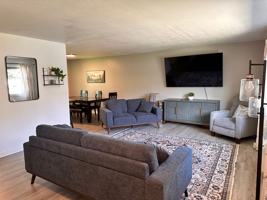 featured image of 716 N 10th St