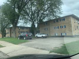 featured image of 1570 Woodman Dr
