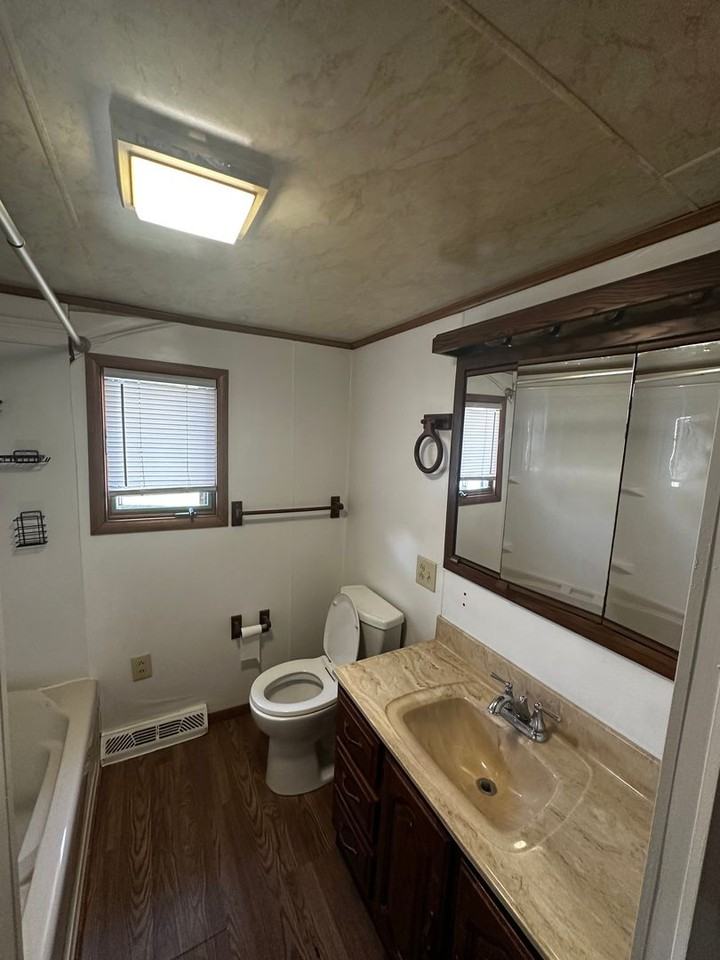 393 Jackson St - Photo 4 of 9