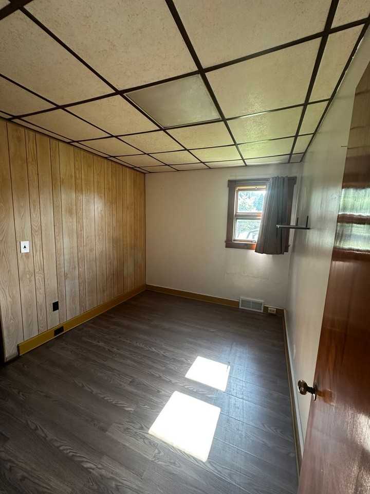 393 Jackson St - Photo 6 of 9