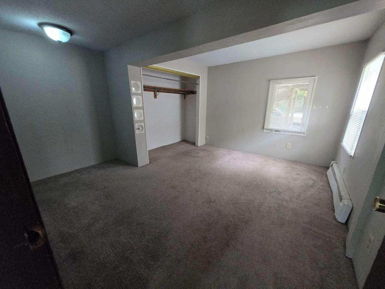815 9th Ave Se #1 - Photo 6 of 8