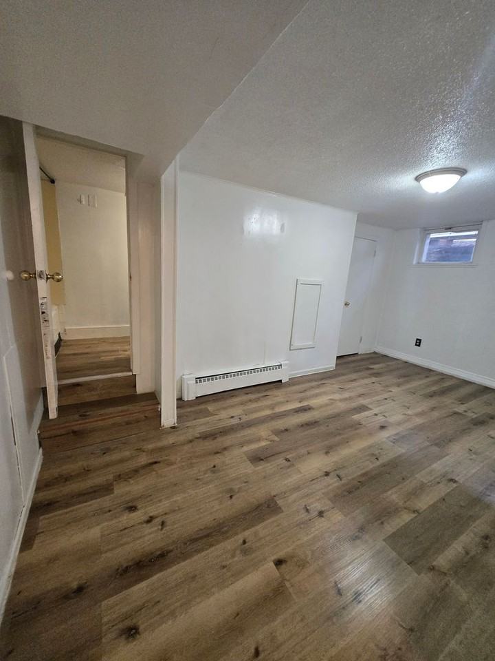 815 9th Ave Se #6 - Photo 6 of 10