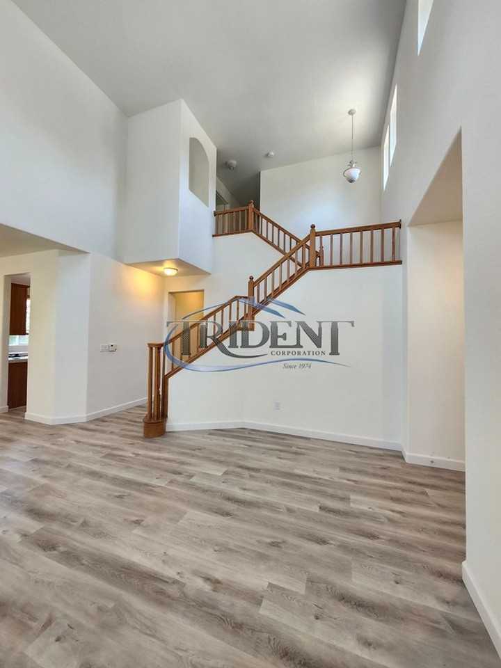 1218 Galston Dr - Photo 4 of 28