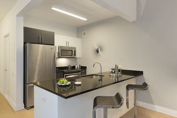 62 Pine St 1011 - Photo 2 of 8