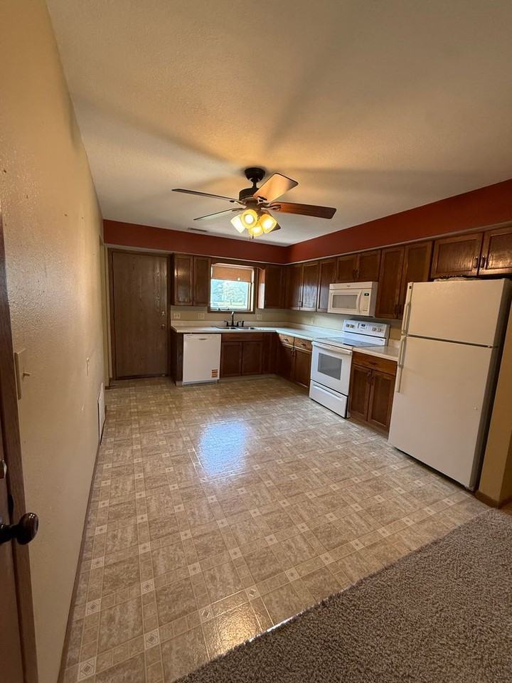 2903 10th Ave N - Photo 3 of 14