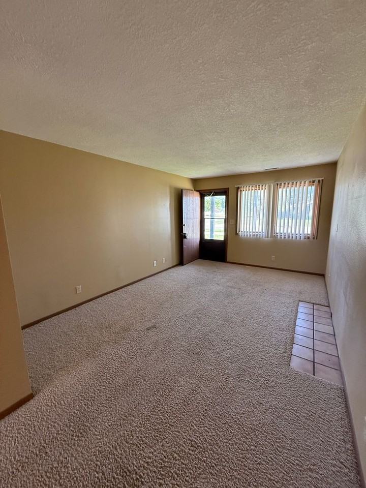 2903 10th Ave N - Photo 5 of 14