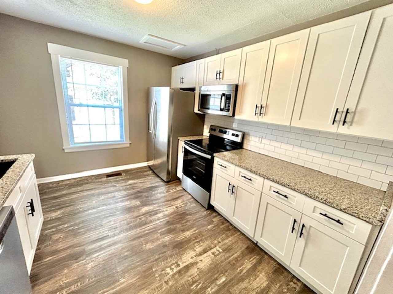 3514 Triana Blvd Sw - Photo 2 of 12